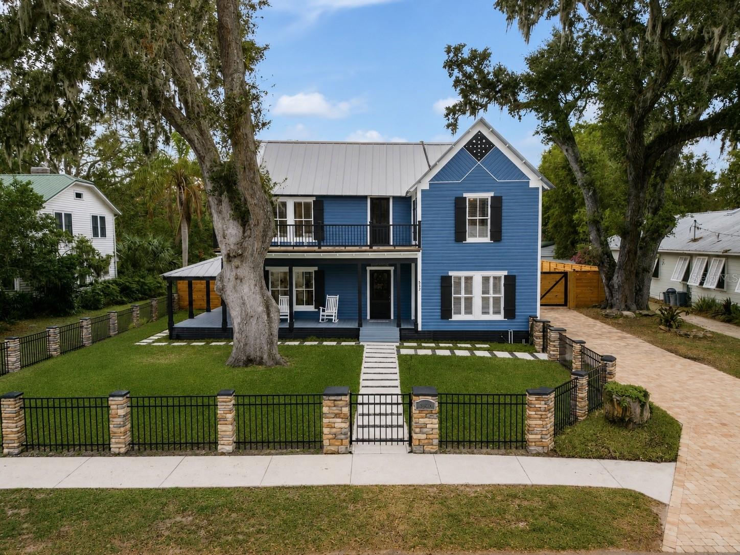 Single Family Residence in NEW SMYRNA BEACH, FL - Daniel Dourado