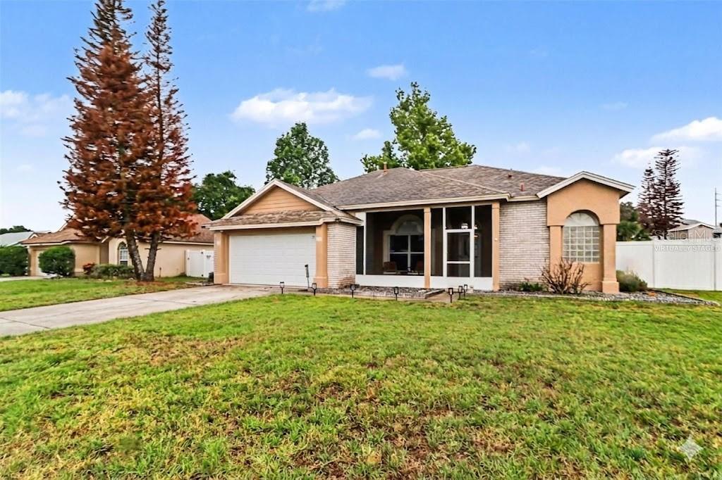 Single Family Residence in CLERMONT, FL - Daniel Dourado