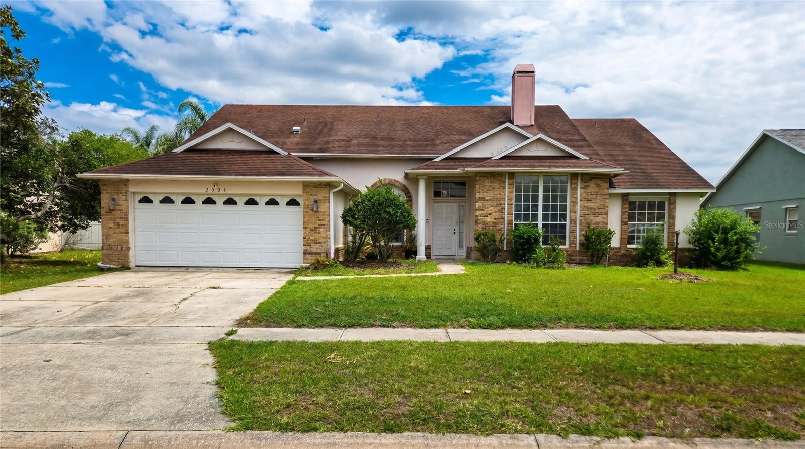 Single Family Residence in ORLANDO, FL - Daniel Dourado
