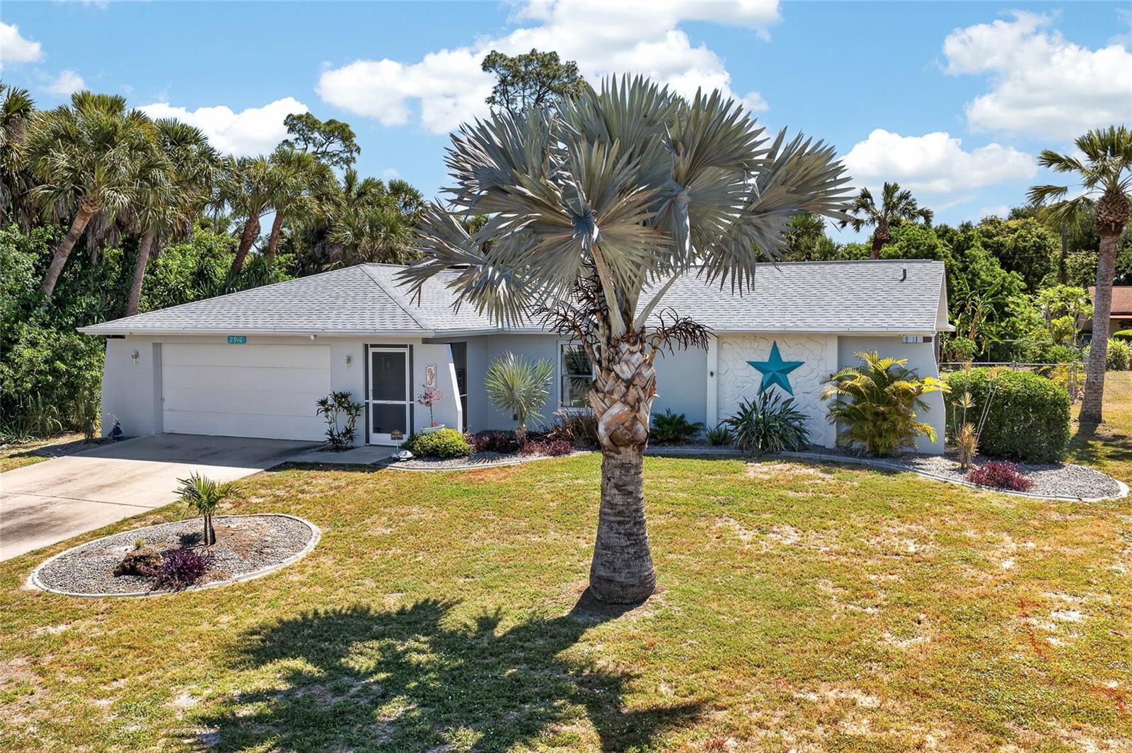 Single Family Residence em PORT CHARLOTTE, FL - Daniel Dourado