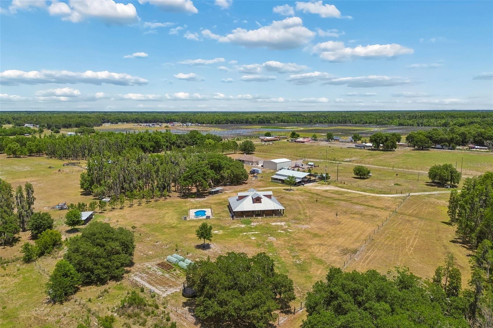 Single Family Residence in ZEPHYRHILLS, FL - Daniel Dourado