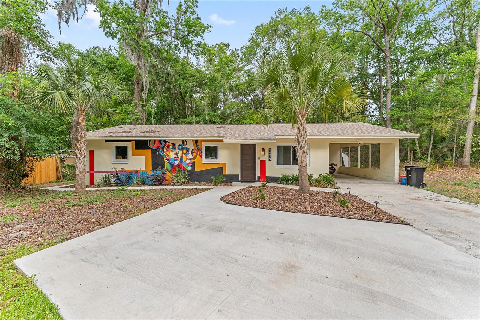 Single Family Residence in GAINESVILLE, FL - Daniel Dourado