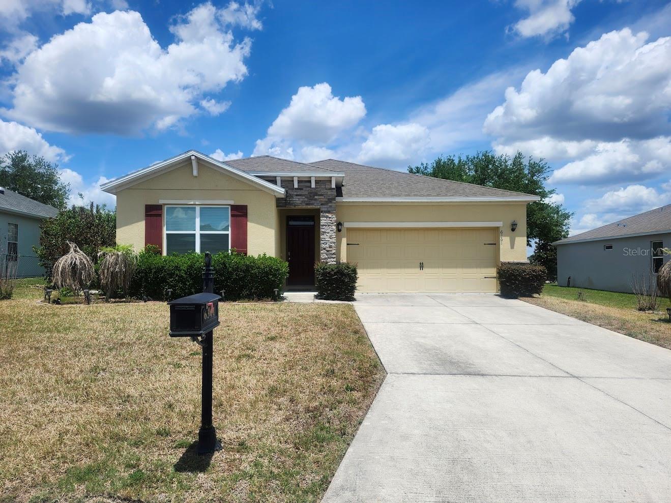 Single Family Residence in OCALA, FL - Daniel Dourado