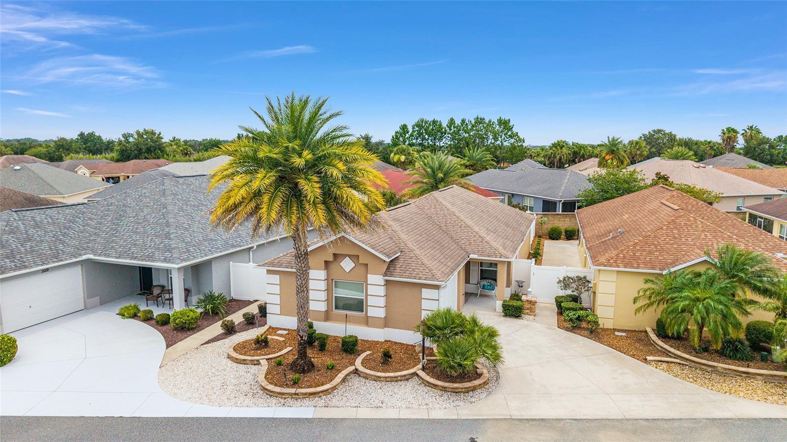 Single Family Residence in THE VILLAGES, FL - Daniel Dourado