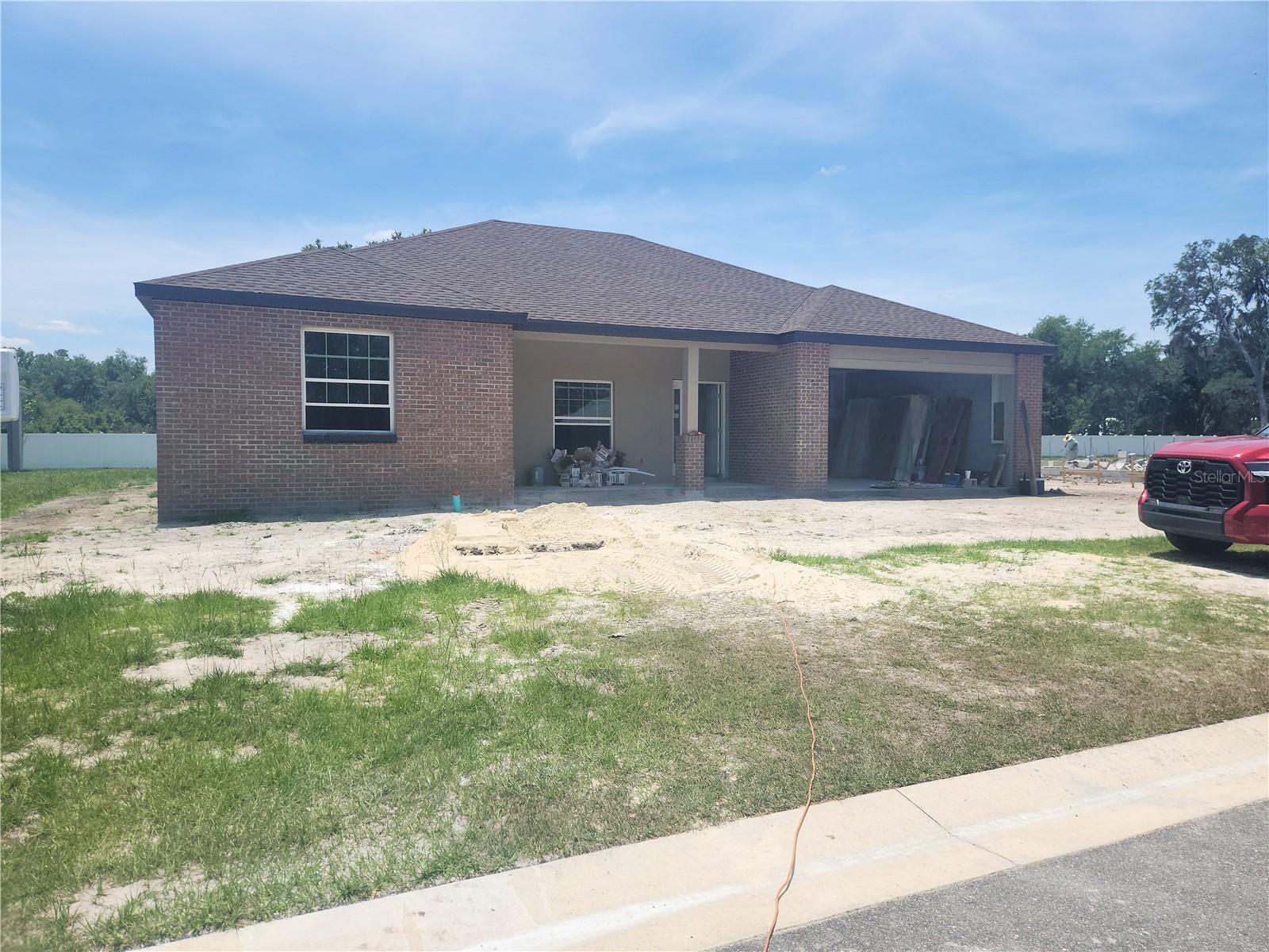 Single Family Residence in PLANT CITY, FL - Daniel Dourado
