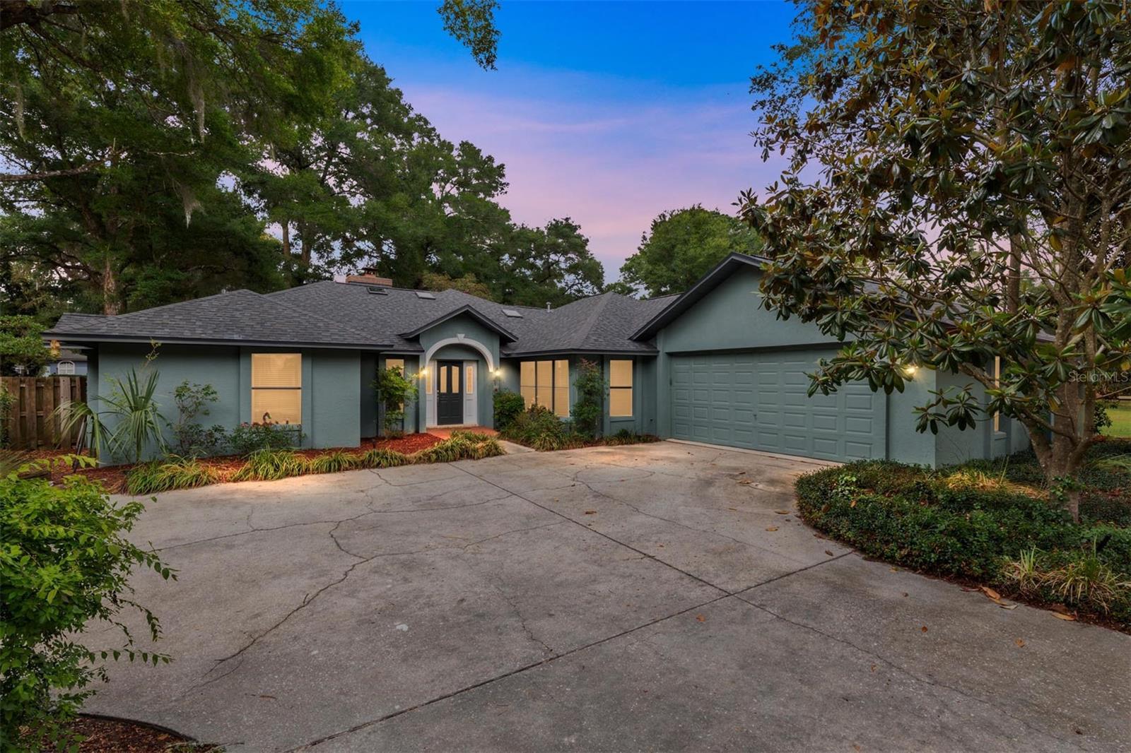 Single Family Residence in GAINESVILLE, FL - Daniel Dourado