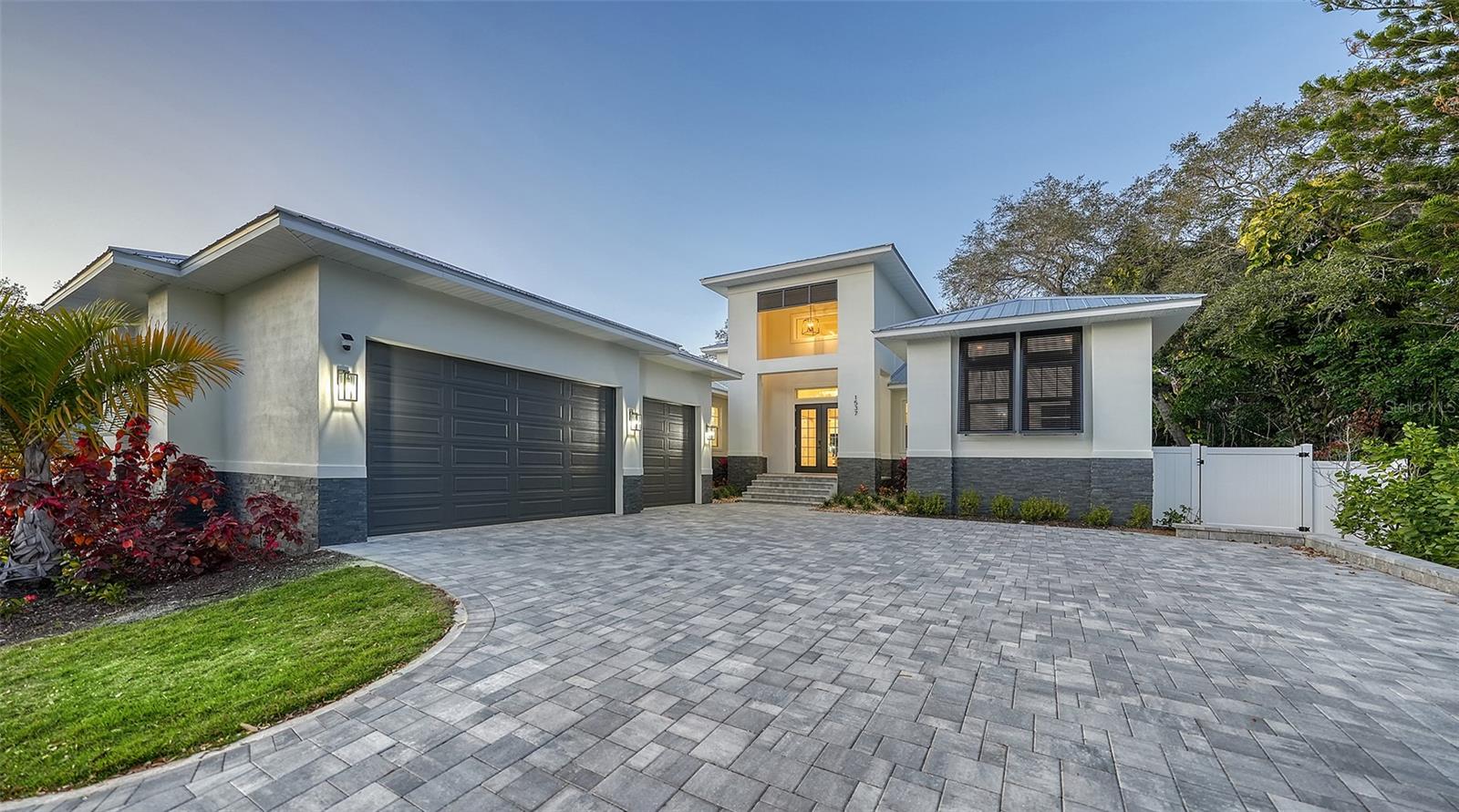 Single Family Residence em SARASOTA, FL - Daniel Dourado