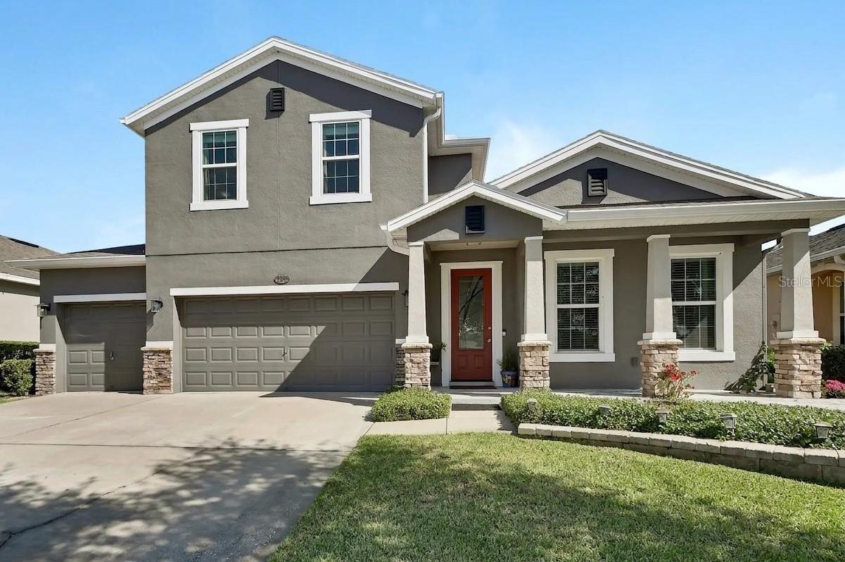 Single Family Residence in DELAND, FL - Daniel Dourado