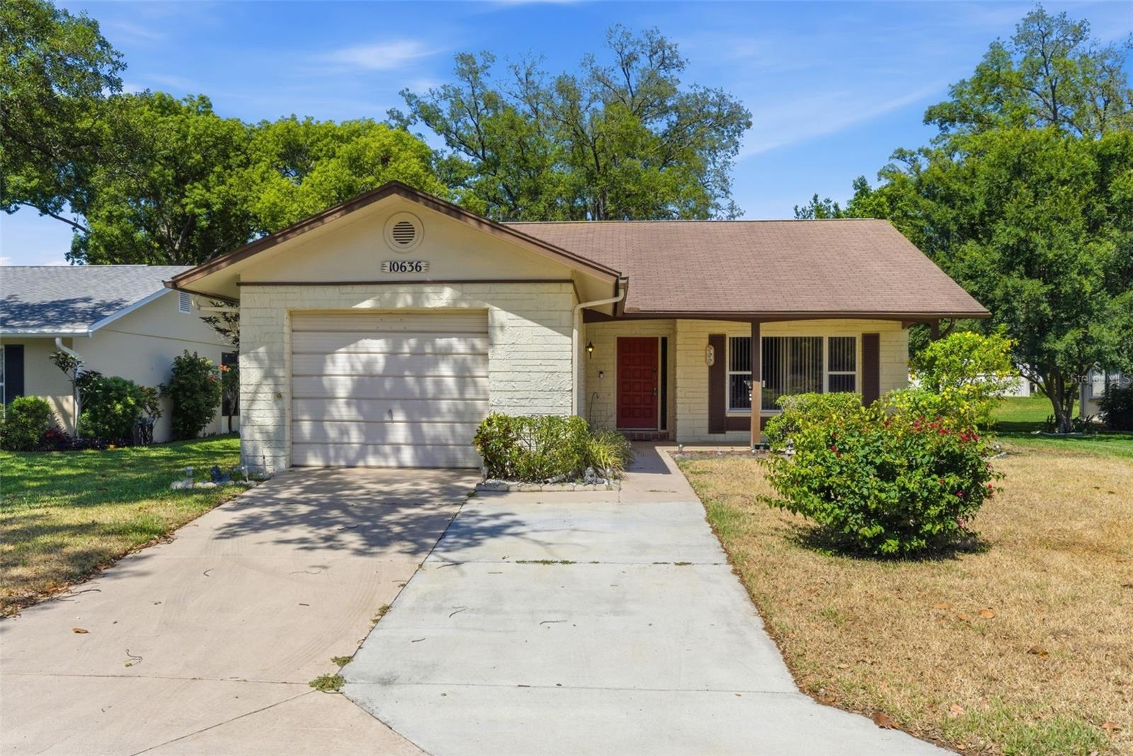 Single Family Residence in PORT RICHEY, FL - Daniel Dourado