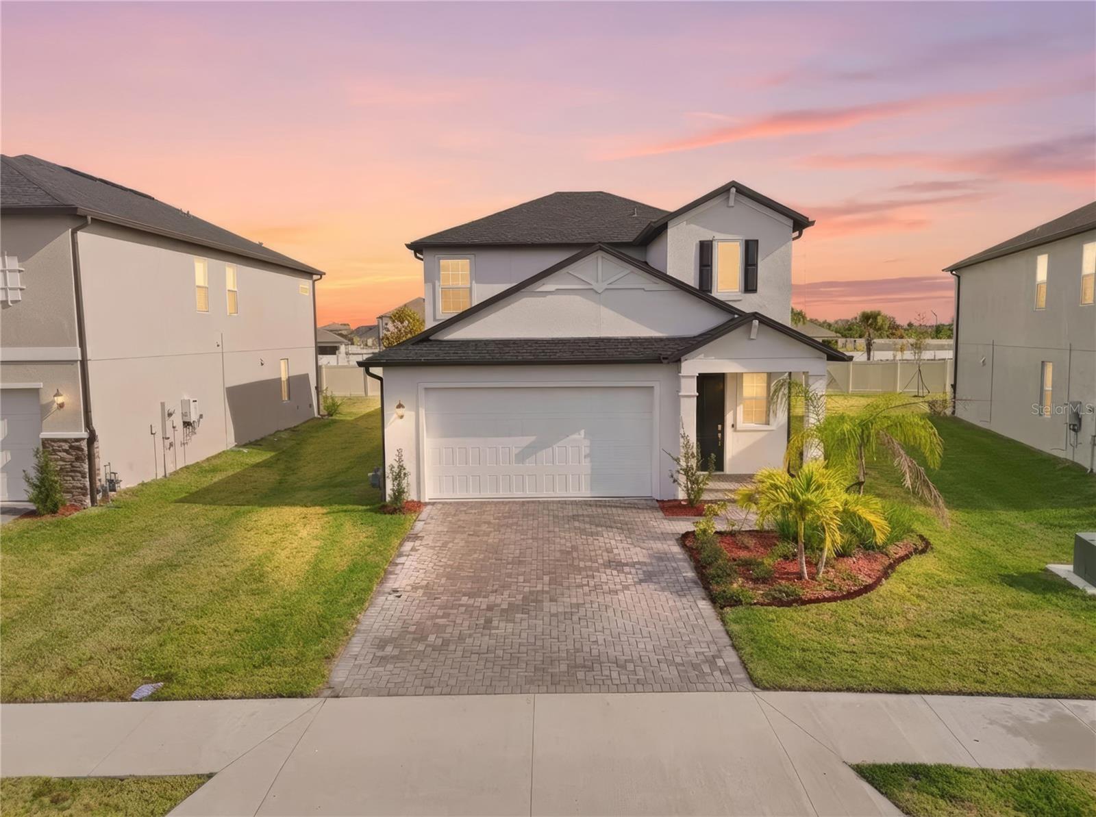 Single Family Residence in PALMETTO, FL - Daniel Dourado