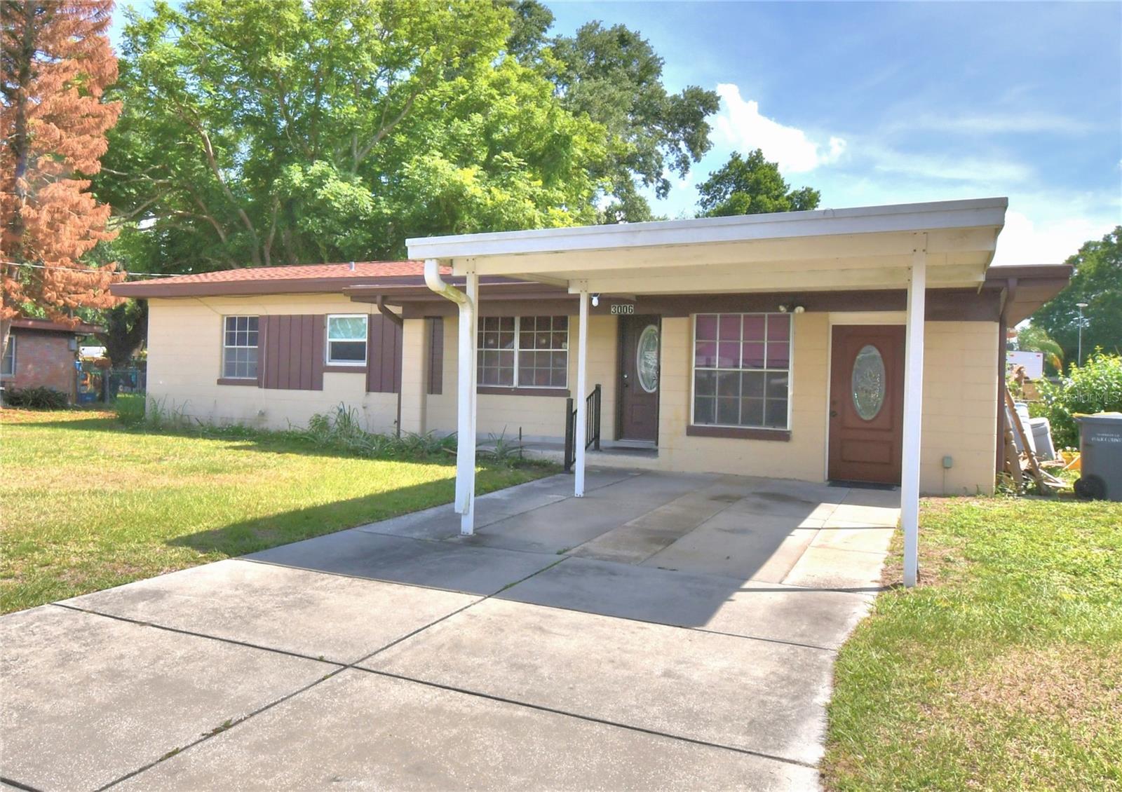 Single Family Residence in WINTER HAVEN, FL - Daniel Dourado