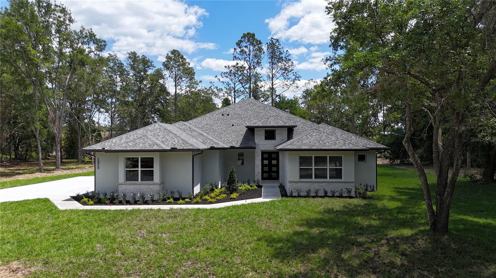 Single Family Residence in GROVELAND, FL - Daniel Dourado