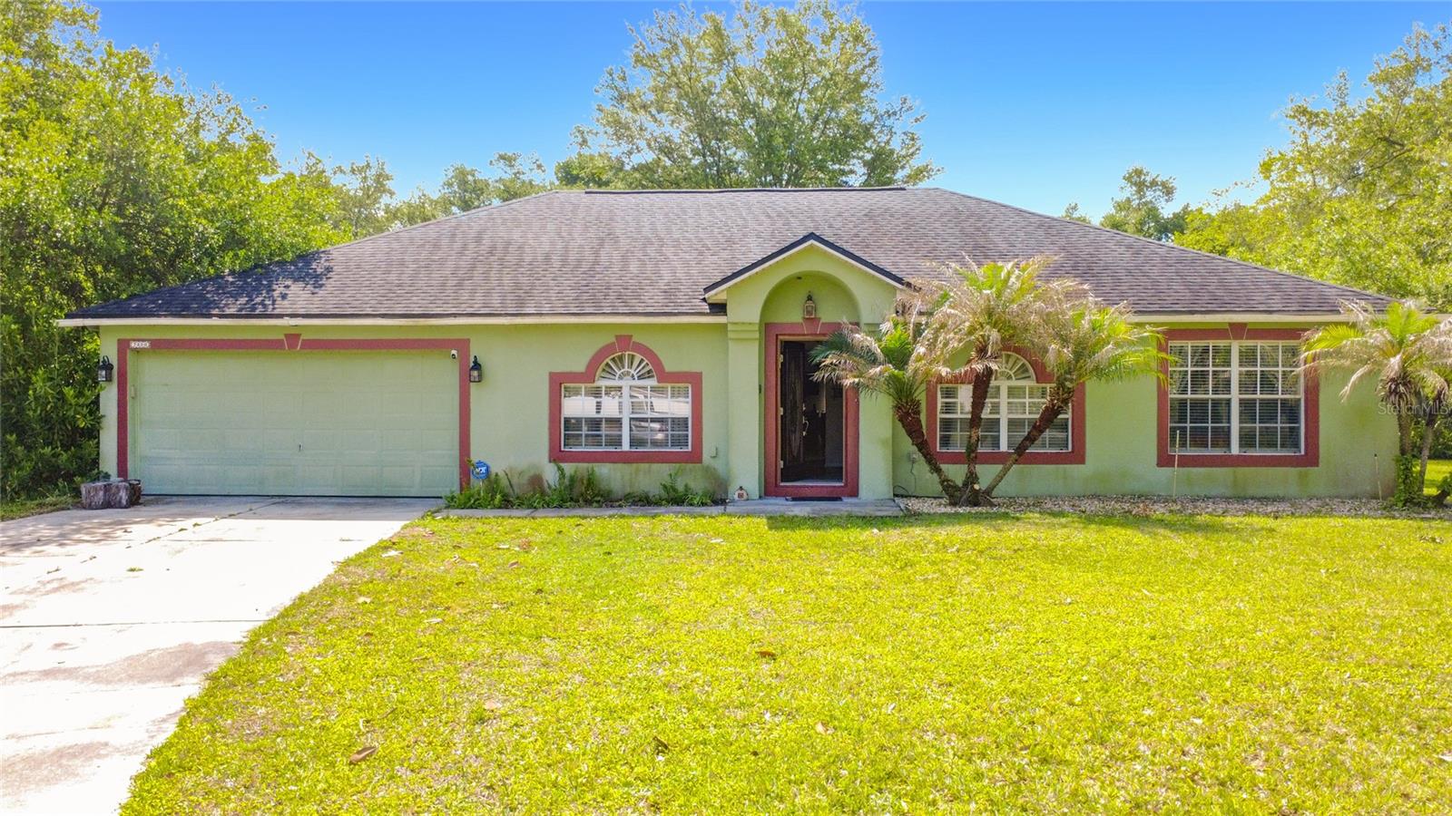Single Family Residence in MOUNT DORA, FL - Daniel Dourado