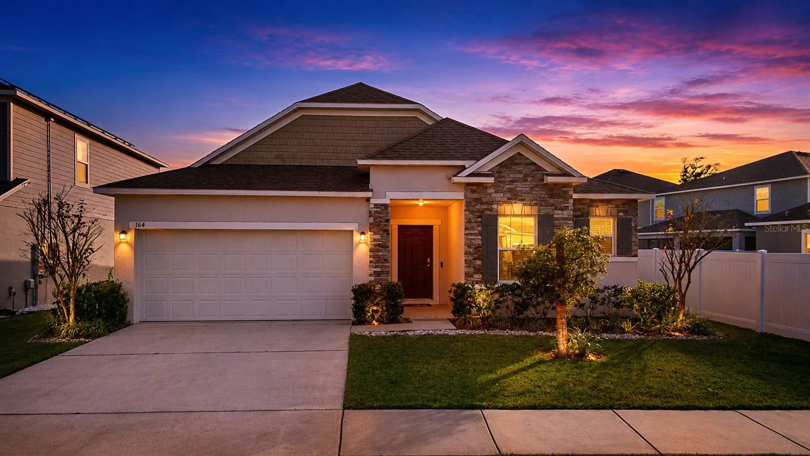 Single Family Residence in DELAND, FL - Daniel Dourado