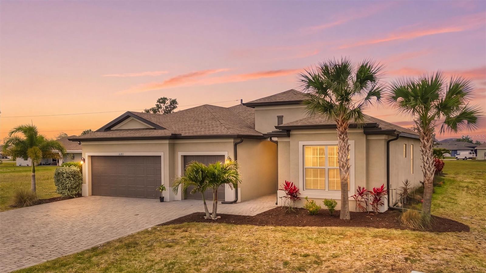 Single Family Residence in PUNTA GORDA, FL - Daniel Dourado