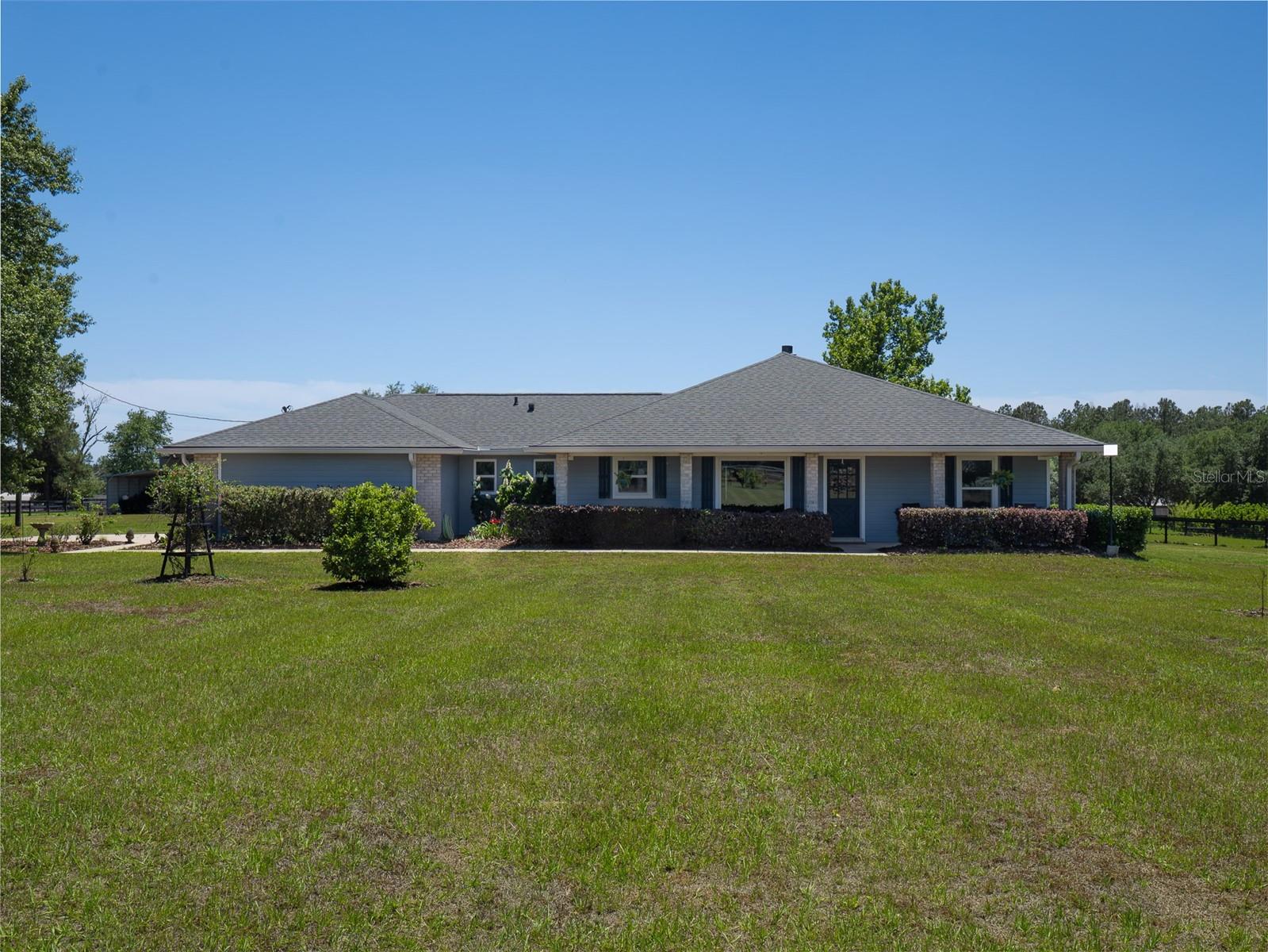 Single Family Residence in HIGH SPRINGS, FL - Daniel Dourado