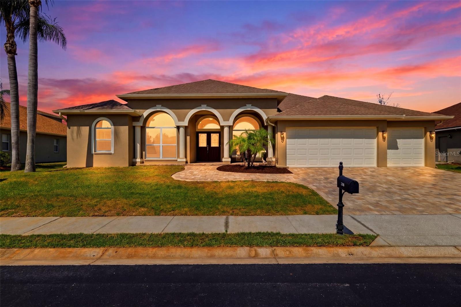 Single Family Residence in TRINITY, FL - Daniel Dourado