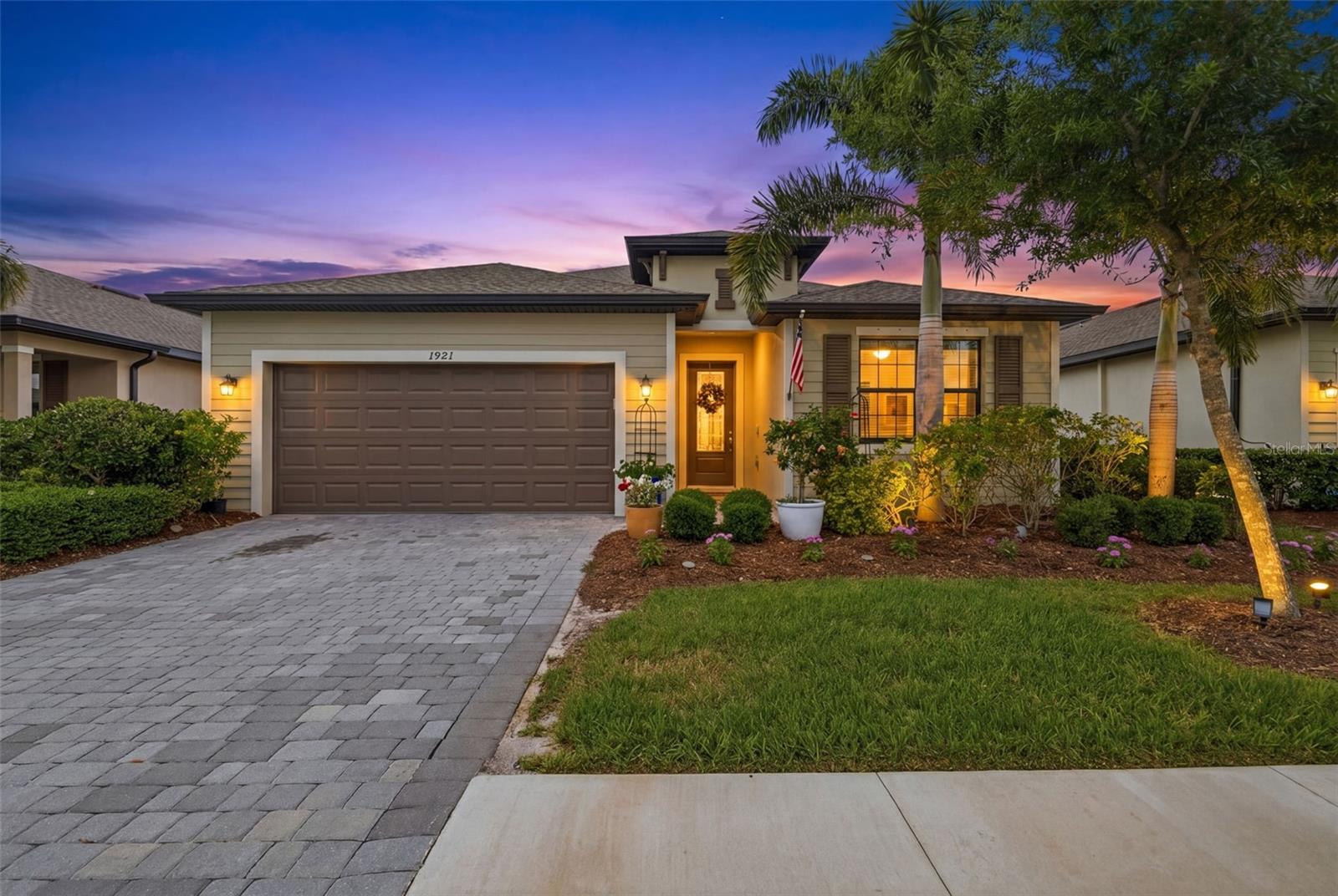Single Family Residence in PORT CHARLOTTE, FL - Daniel Dourado