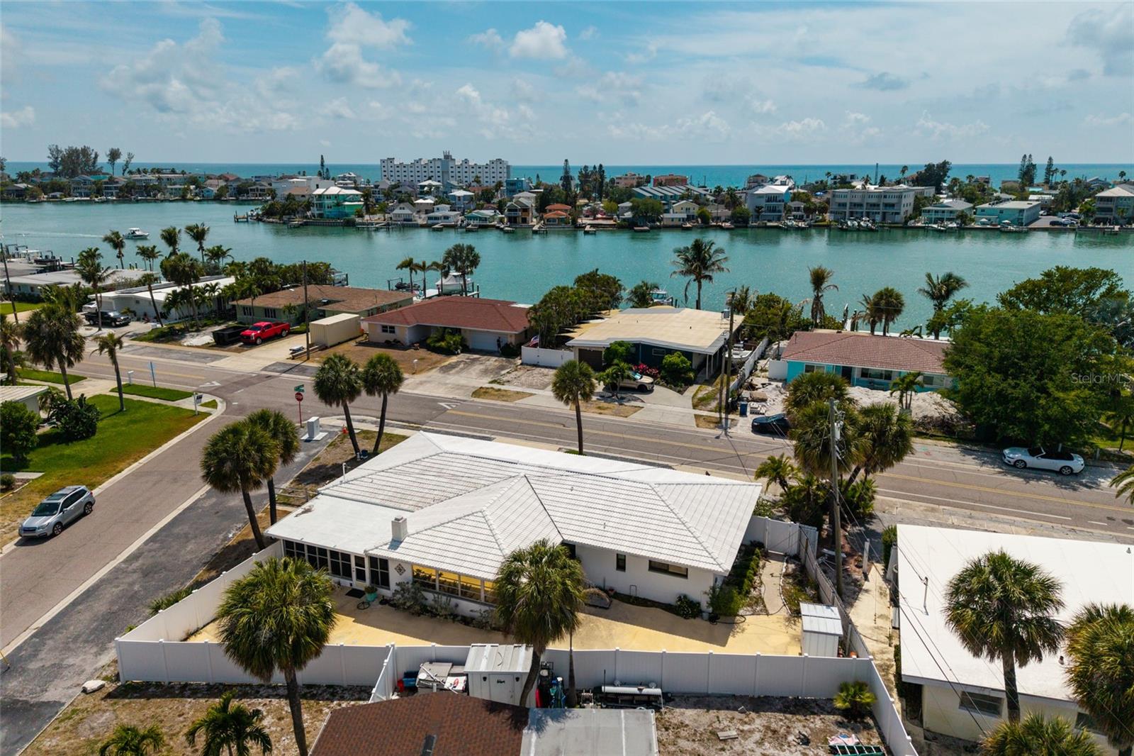 Single Family Residence em ST PETE BEACH, FL - Daniel Dourado