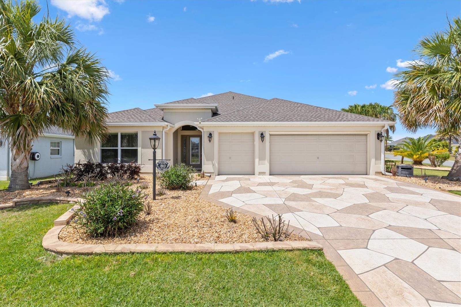 Single Family Residence in THE VILLAGES, FL - Daniel Dourado