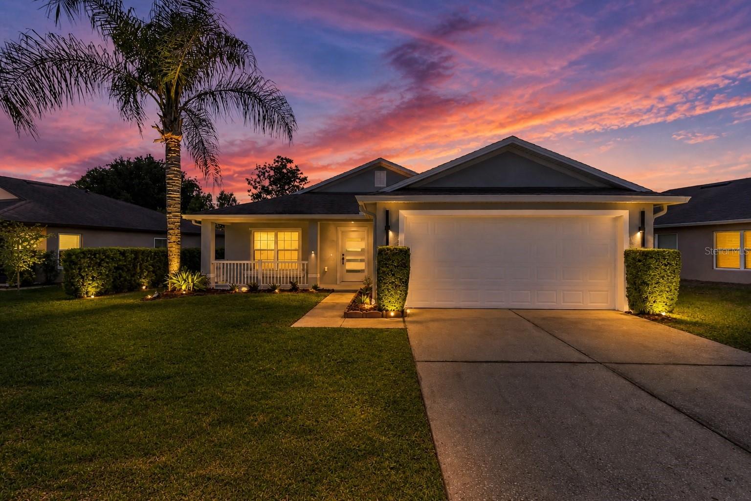 Single Family Residence in ORLANDO, FL - Daniel Dourado