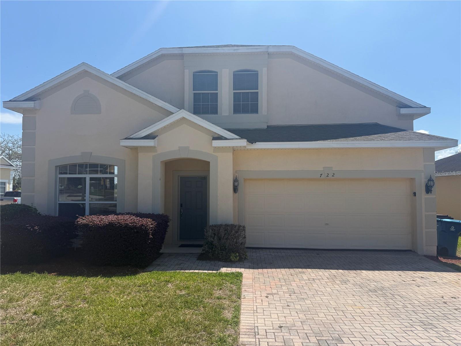 Single Family Residence in DAVENPORT, FL - Daniel Dourado