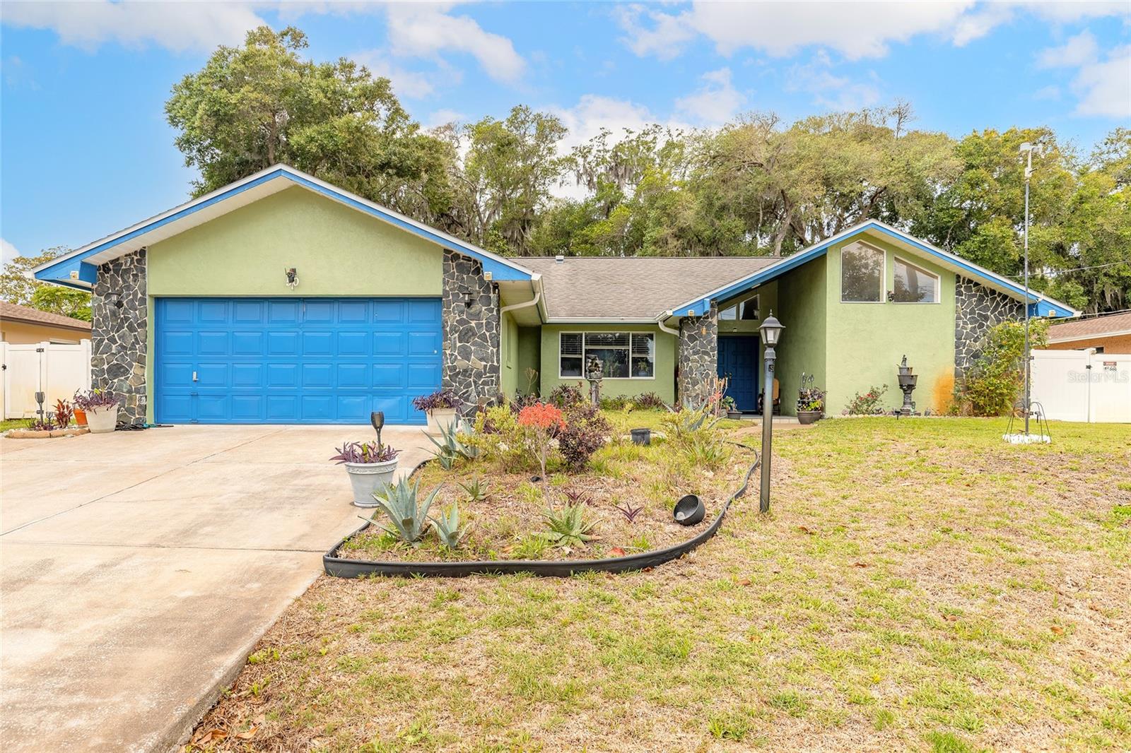 Single Family Residence in PALM COAST, FL - Daniel Dourado