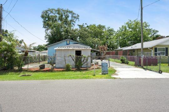 Single Family Residence in ORLANDO, FL - Daniel Dourado