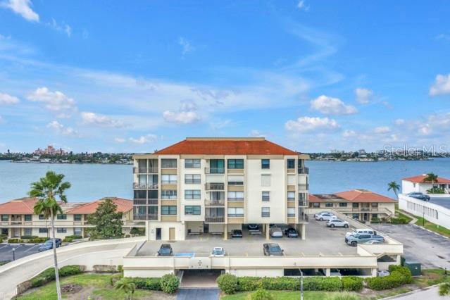 Condominium em ST PETERSBURG, FL - Daniel Dourado