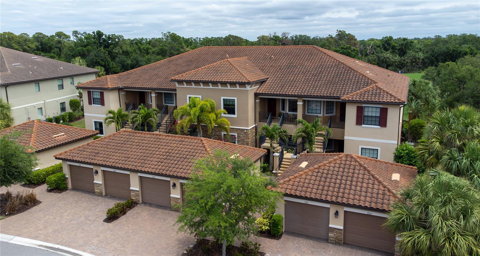 Condominium in BRADENTON, FL - Daniel Dourado