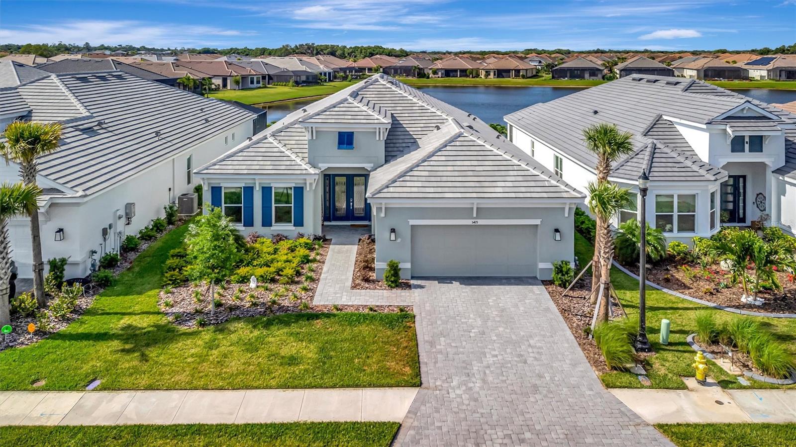 Single Family Residence in PALMETTO, FL - Daniel Dourado