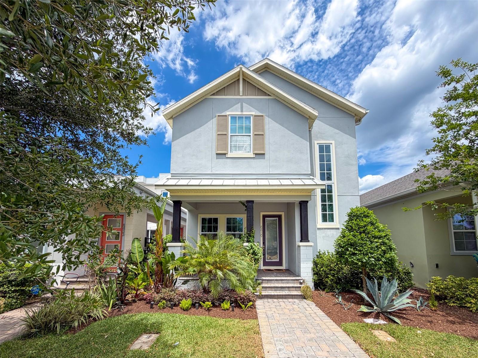 Single Family Residence in ORLANDO, FL - Daniel Dourado