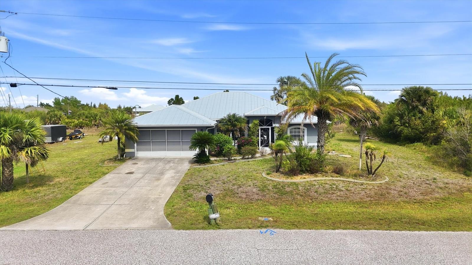 Single Family Residence in PORT CHARLOTTE, FL - Daniel Dourado