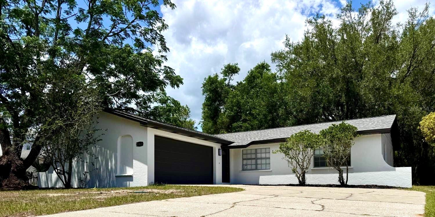 Single Family Residence em FRUITLAND PARK, FL - Daniel Dourado