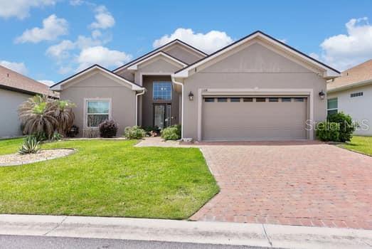 Single Family Residence in WINTER HAVEN, FL - Daniel Dourado
