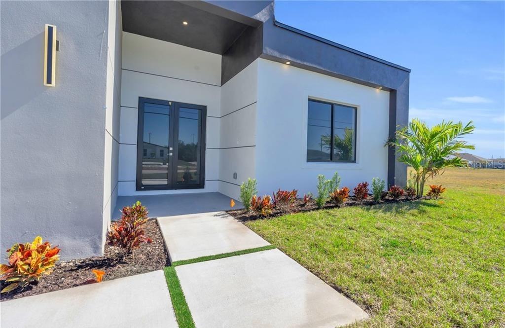 Single Family Residence in CAPE CORAL, FL - Daniel Dourado