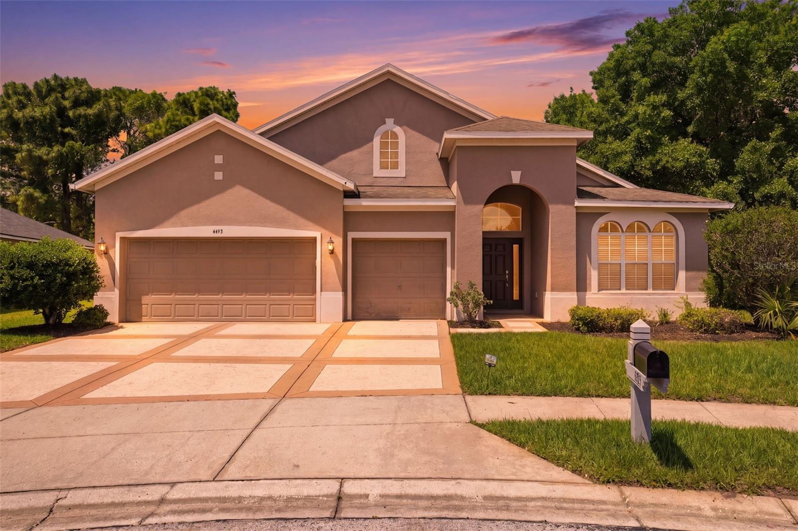 Single Family Residence em SPRING HILL, FL - Daniel Dourado