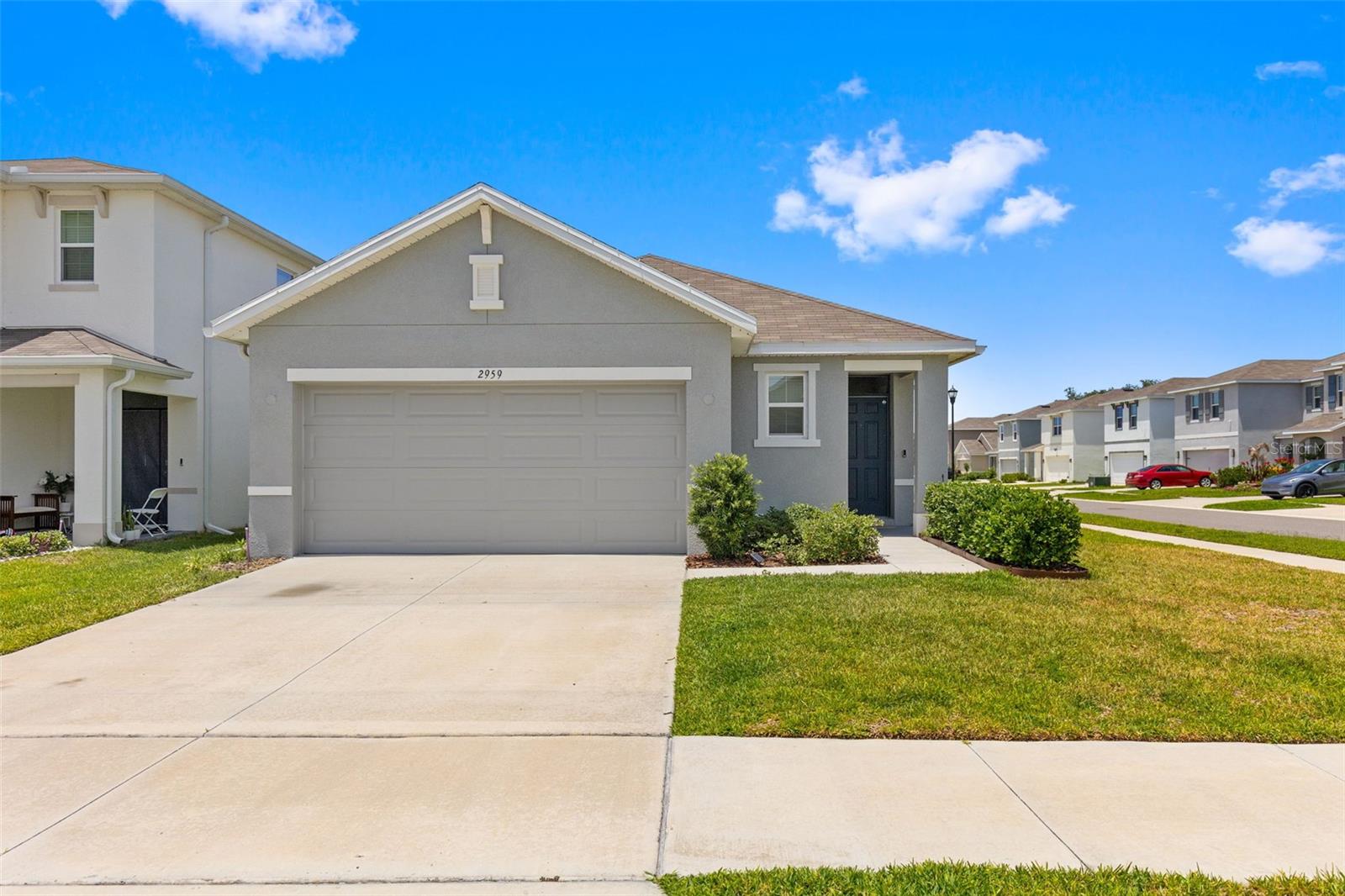 Single Family Residence in WESLEY CHAPEL, FL - Daniel Dourado