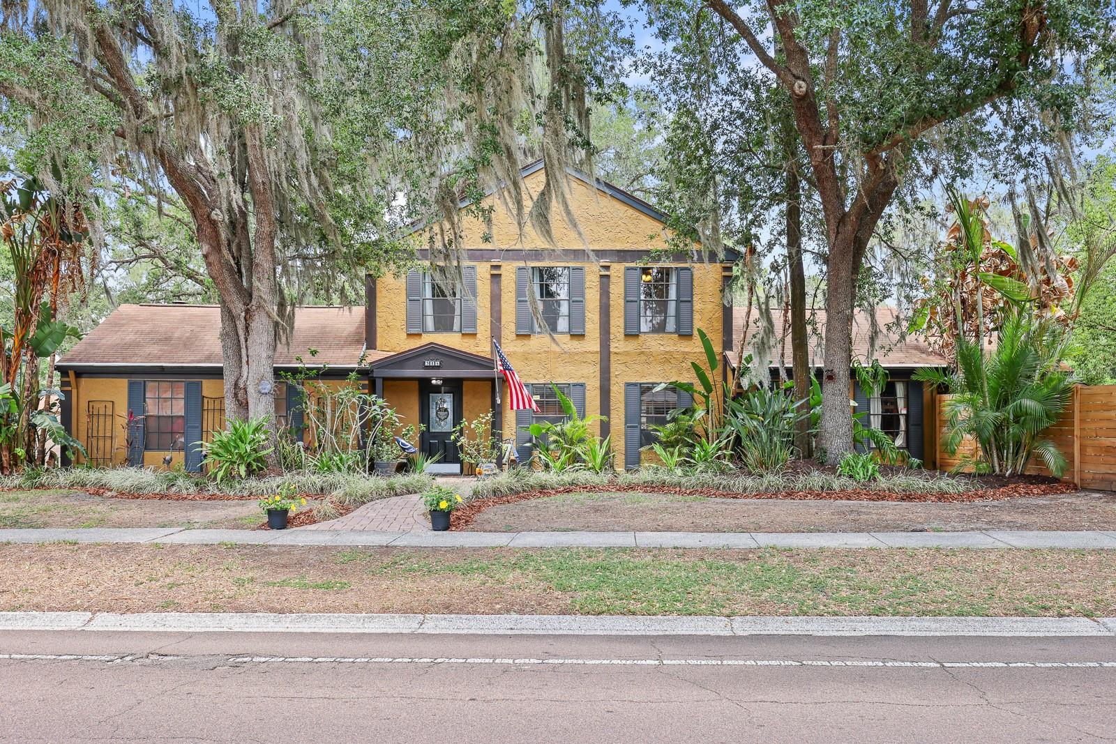 Single Family Residence em BRANDON, FL - Daniel Dourado