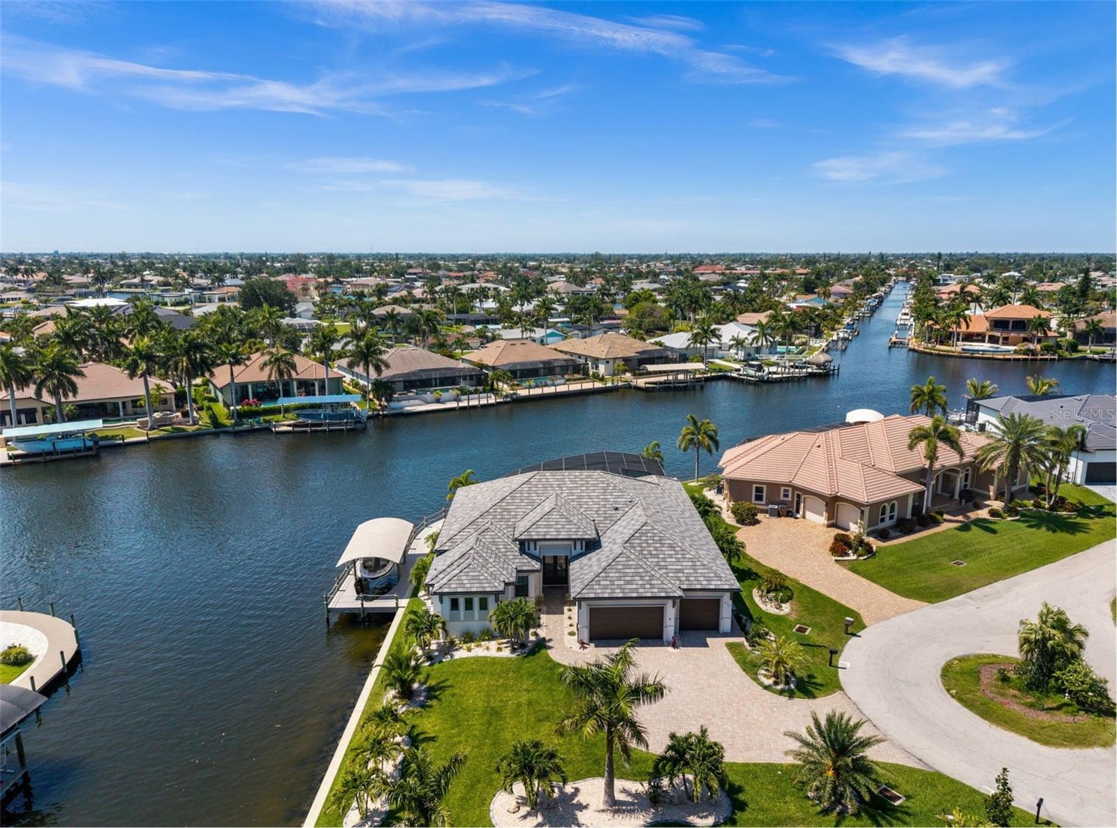 Single Family Residence in CAPE CORAL, FL - Daniel Dourado