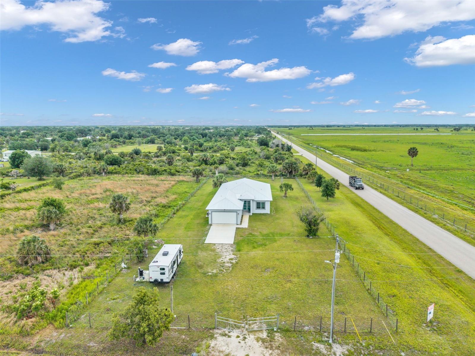 Single Family Residence in OKEECHOBEE, FL - Daniel Dourado