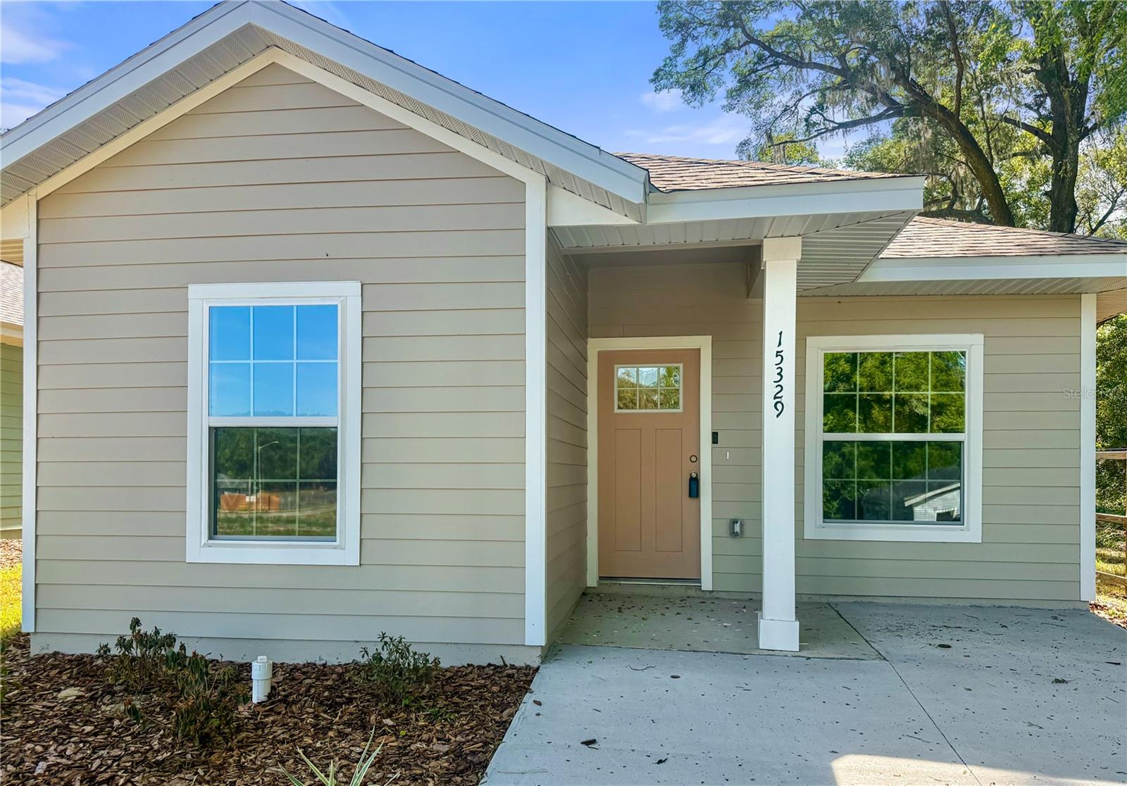 Single Family Residence in ALACHUA, FL - Daniel Dourado