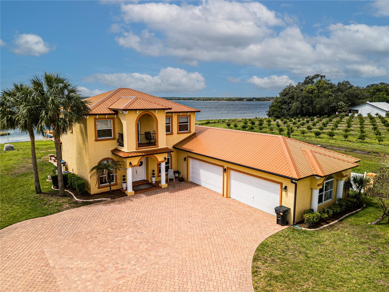 Single Family Residence em FROSTPROOF, FL - Daniel Dourado