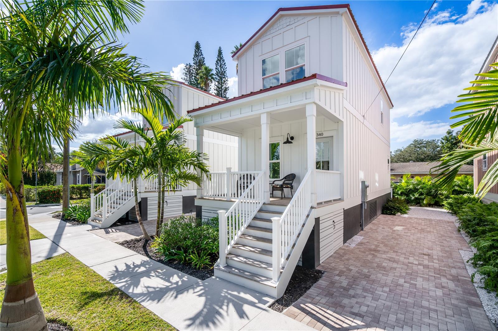 Single Family Residence in BRADENTON, FL - Daniel Dourado