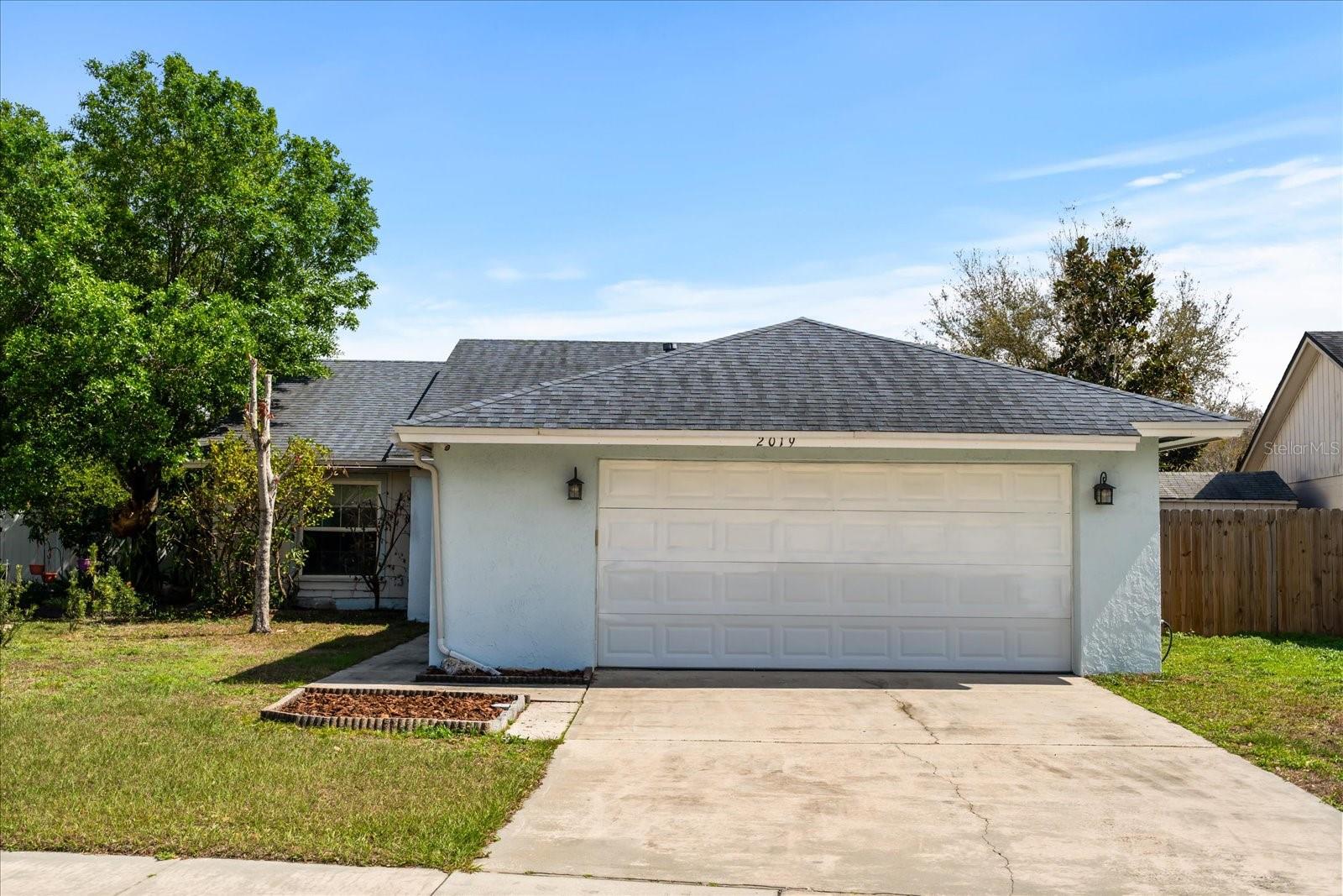 Single Family Residence in ORLANDO, FL - Daniel Dourado