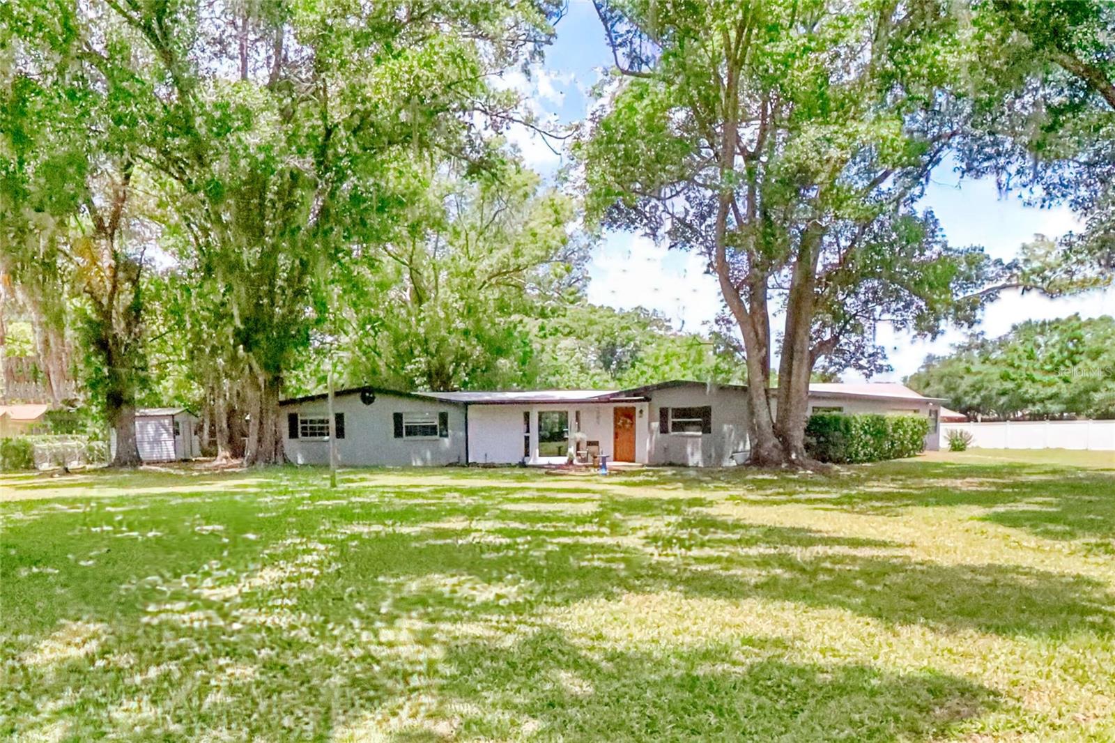 Single Family Residence in PLANT CITY, FL - Daniel Dourado