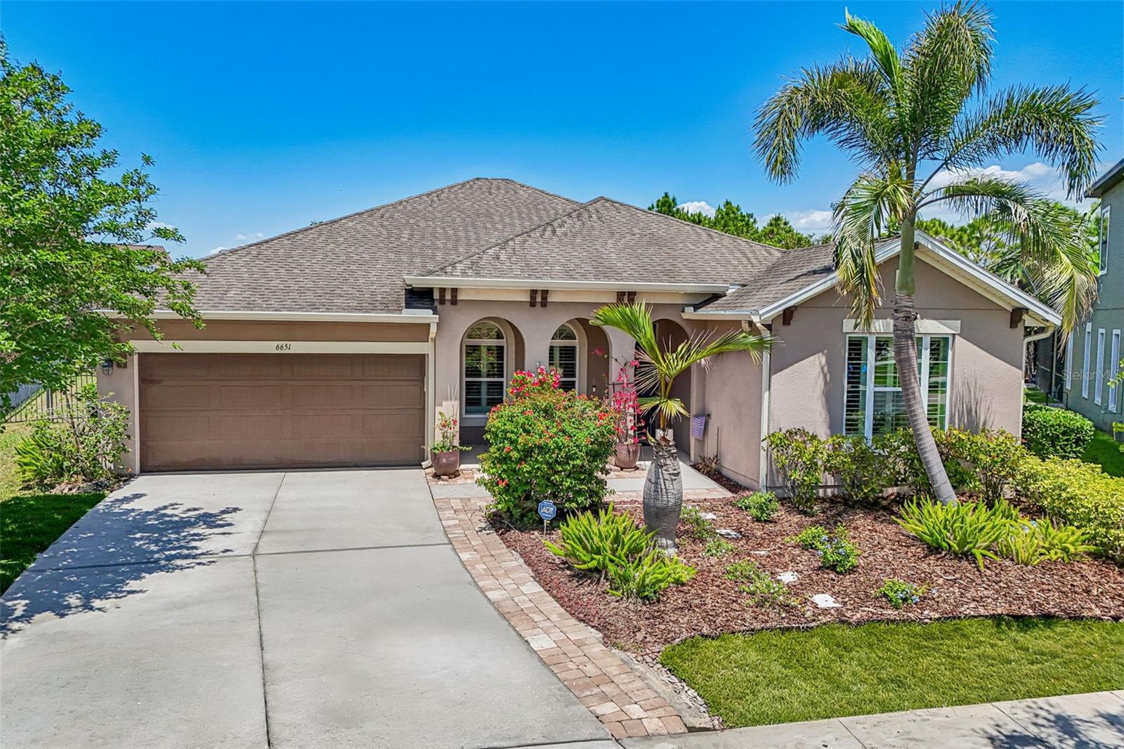 Single Family Residence in APOLLO BEACH, FL - Daniel Dourado
