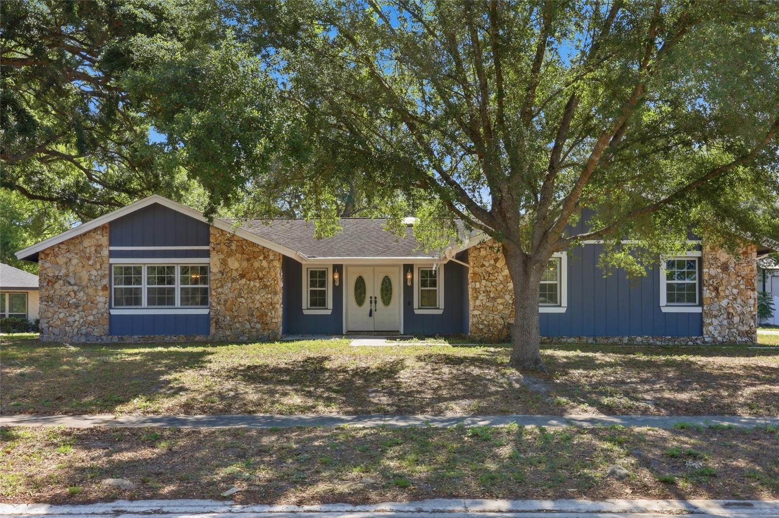 Single Family Residence in WINTER SPRINGS, FL - Daniel Dourado