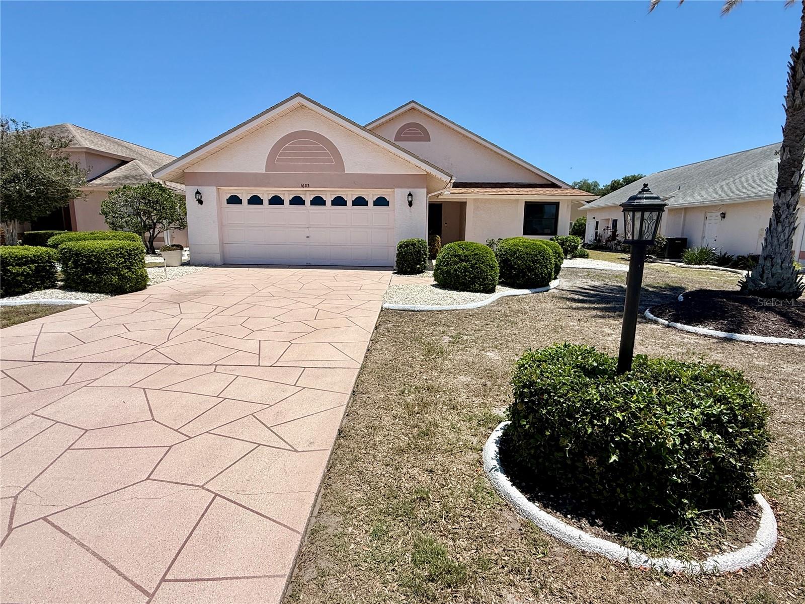 Single Family Residence in SUN CITY CENTER, FL - Daniel Dourado
