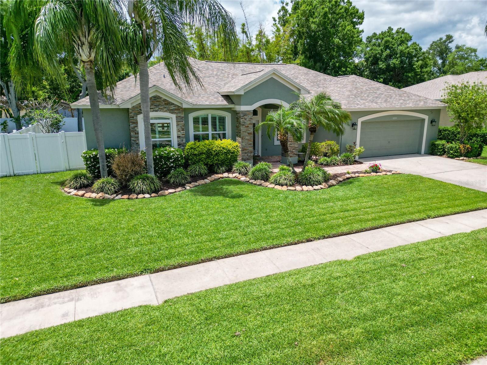 Single Family Residence in PINELLAS PARK, FL - Daniel Dourado
